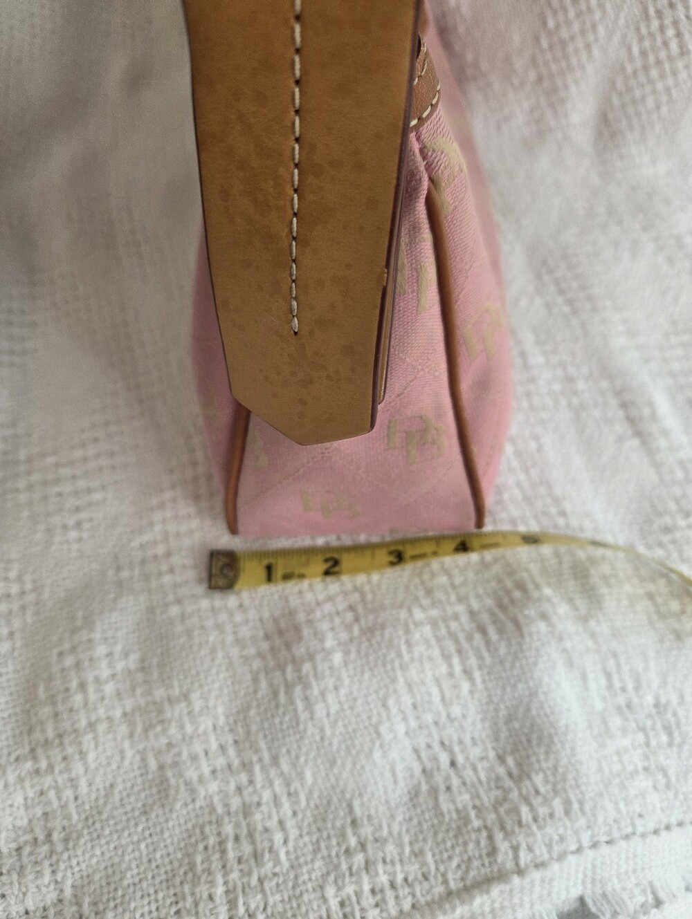 Dooney & Bourke Light pink signature Canvas shoulder bag - Picture 4 of 15